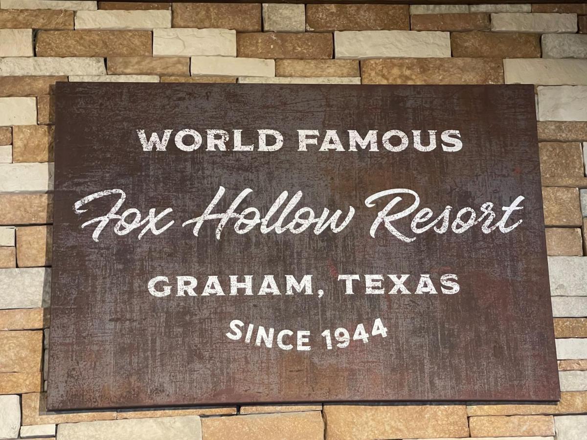 Fox Hollow Resort Graham 外观 照片